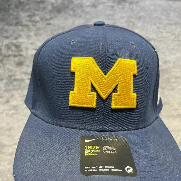 Michigan Wolverines Nike Dri Fit Hat Navy Blue Yellow Swoosh Adjustable Cap NWT - Picture 3 of 8
